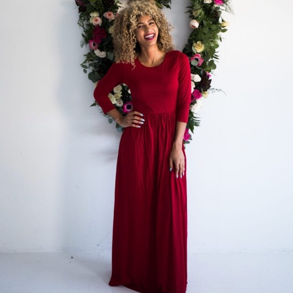 Ashley Lemieux Dresses & Skirts - Red Holiday Maxi Dress with 3/4 Sleeves ❤️🤩